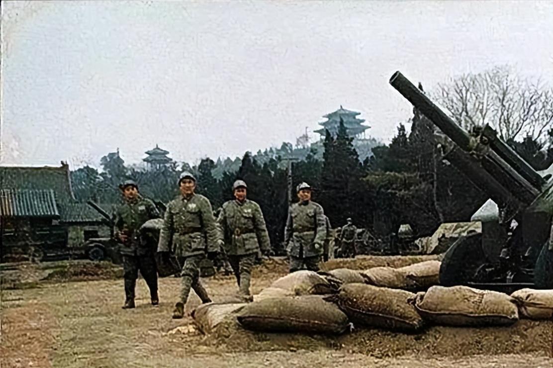 平津战役最“狠”的地方不在炮火多猛，而在心态拿捏得多准：一边不急着打，一边把退路