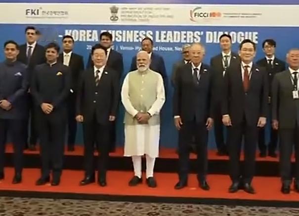 韩国总统李在明4月20日访问印度新德里，和印度总理莫迪会面，他们其乐融融，一个是