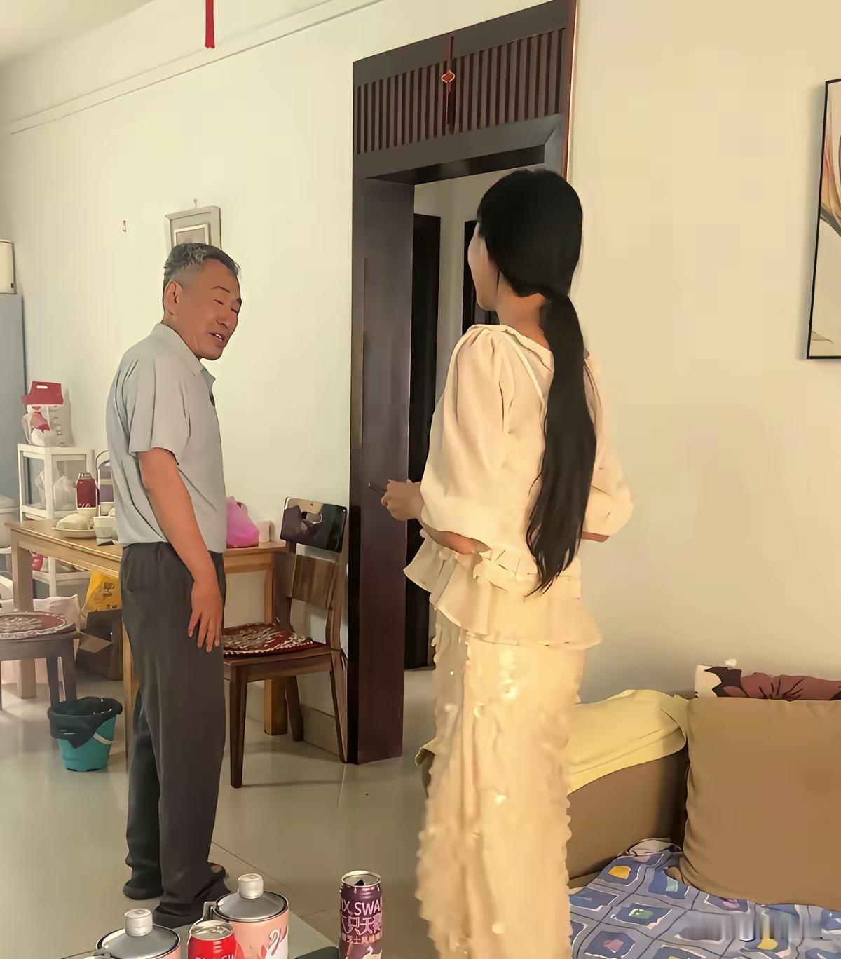 这就是亲人！
妈妈住院，需要交两万元押金，自己又没有这么多钱，考虑再三，无奈之下