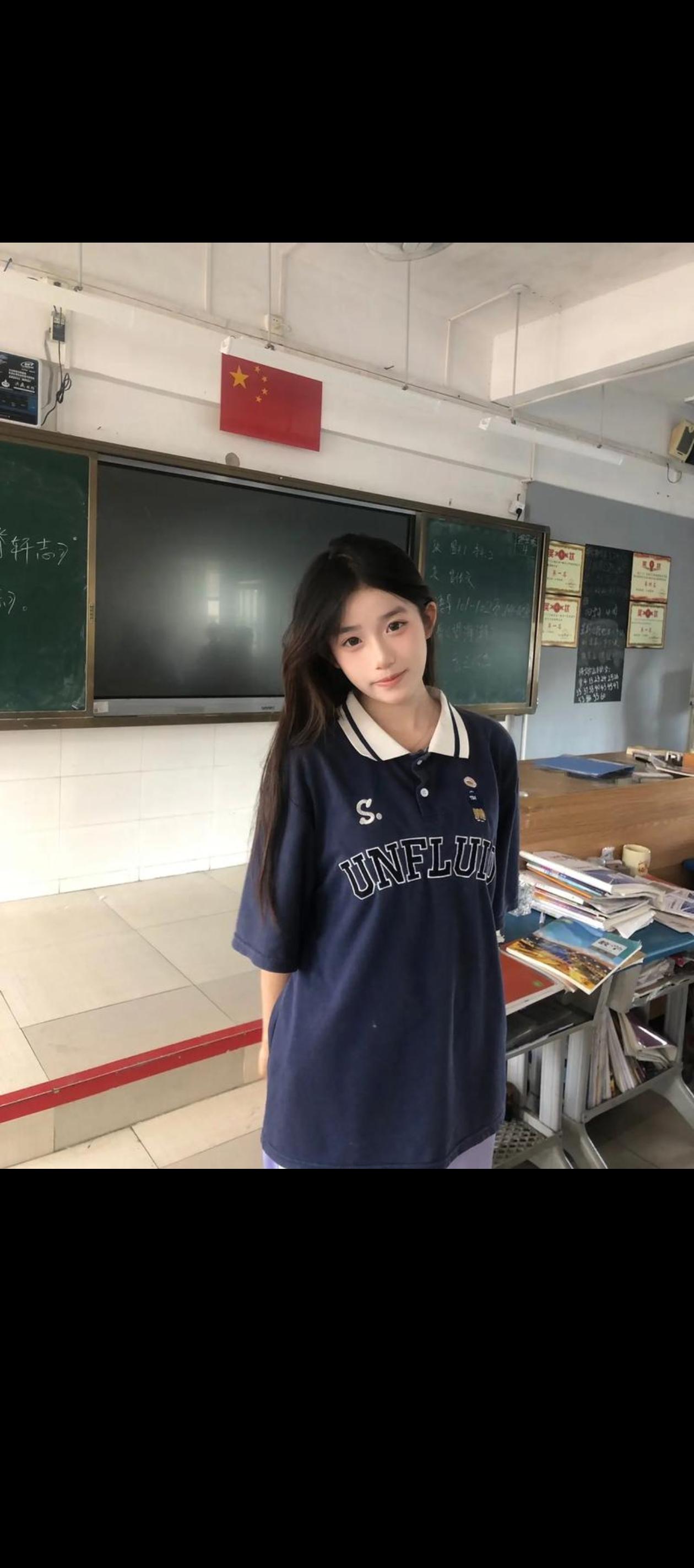 朋友们你发了没有，其实孩子学习英语真是一点用都没有。
他们从小学到大学，花费了多