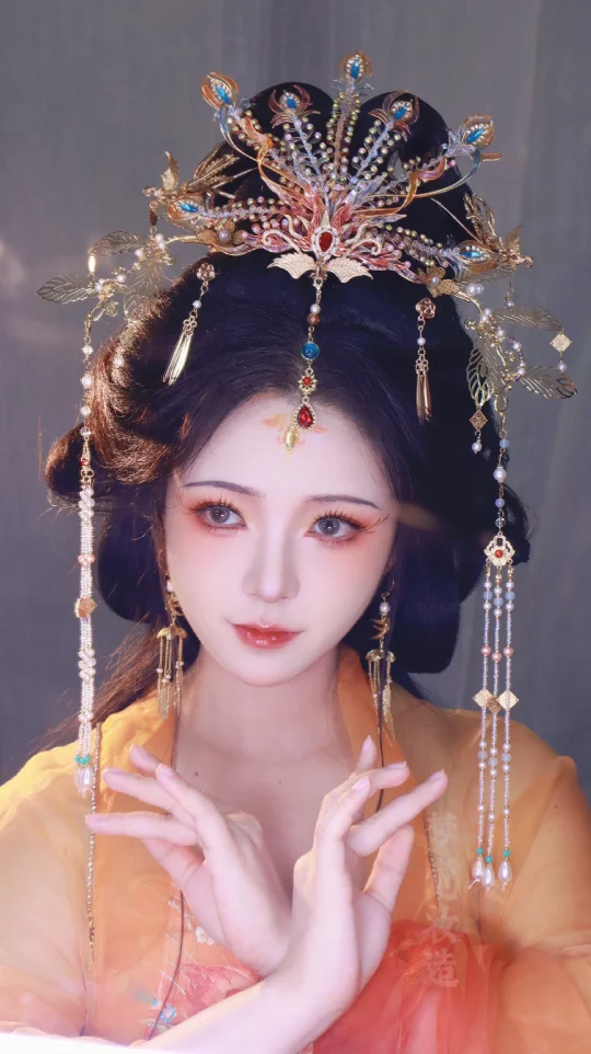 吃灰两年的头饰不要扔，做个妆造还能用