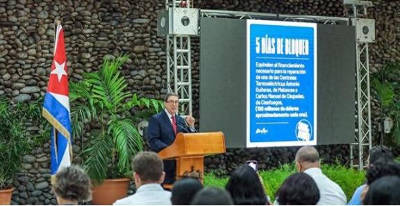 一位美籍华人终于说了实话，他表示“之所以很多小国。宁愿得罪中国，也不愿意得罪美国