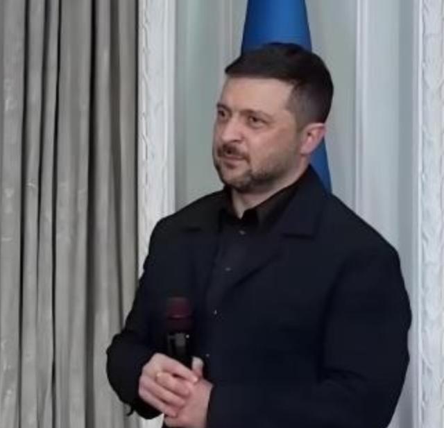 乌克兰终于醒了？都以为俄罗斯背后站着的是伊朗、朝鲜，谁能想到，真正撑住俄罗斯的，