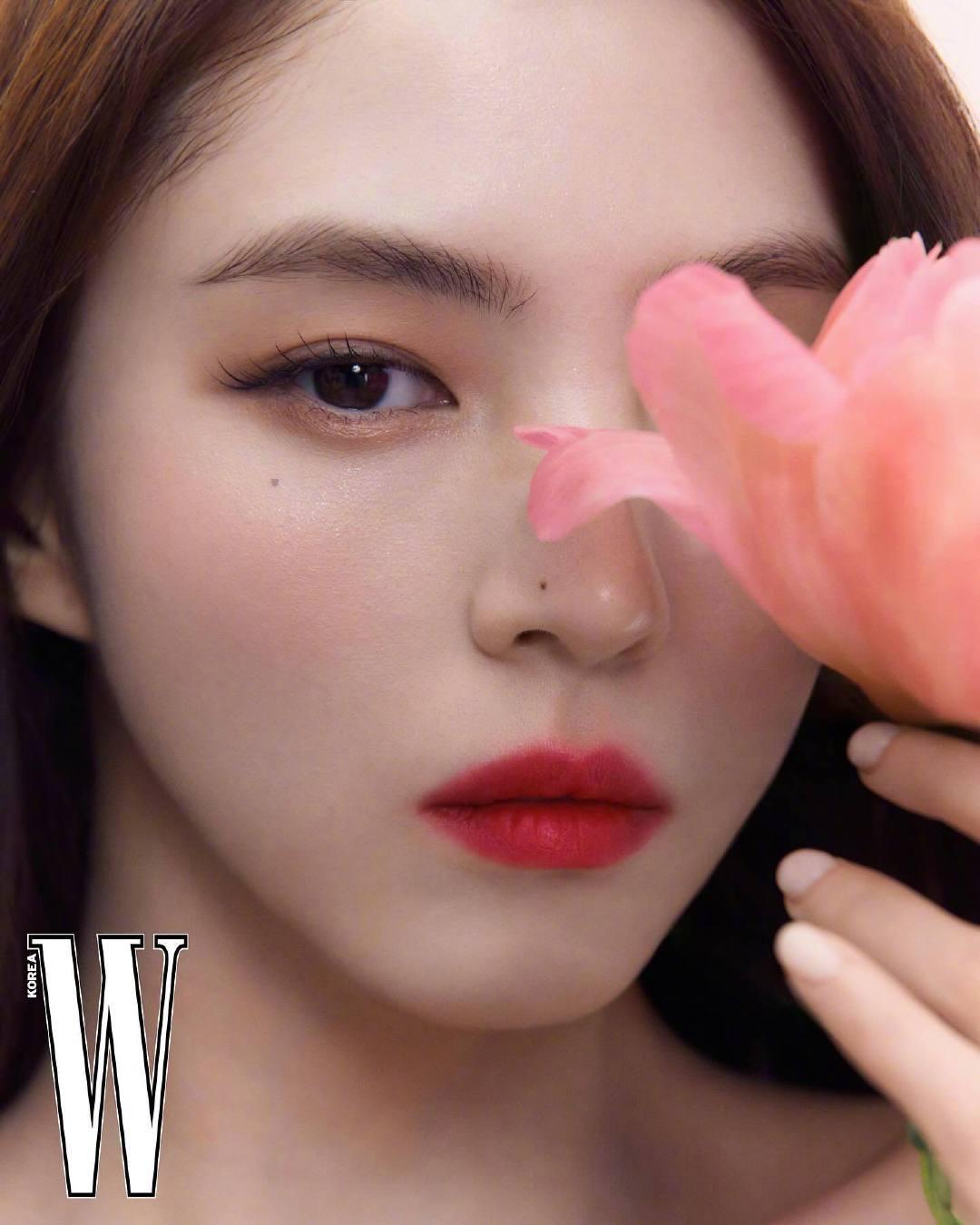 韩素希  W Korea Beauty 电子刊美妆片，人比花娇，美丽绽放。💄?