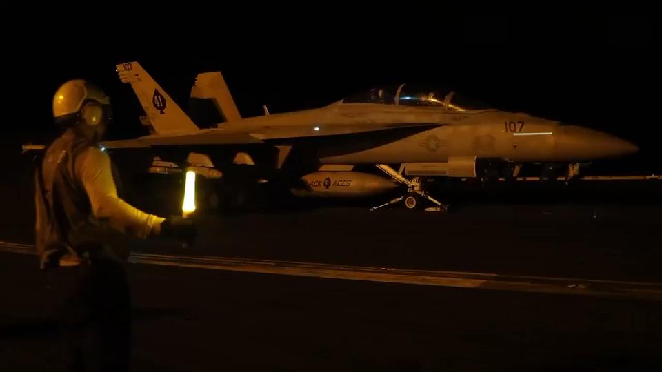 美国攻势越来越狠了，第三次空袭伊朗本土，竟打击了140个目标。这三波攻势，第一次