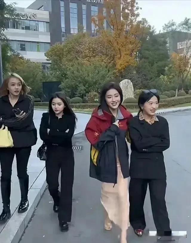 三只羊停播后，旗下女主播该何去何从