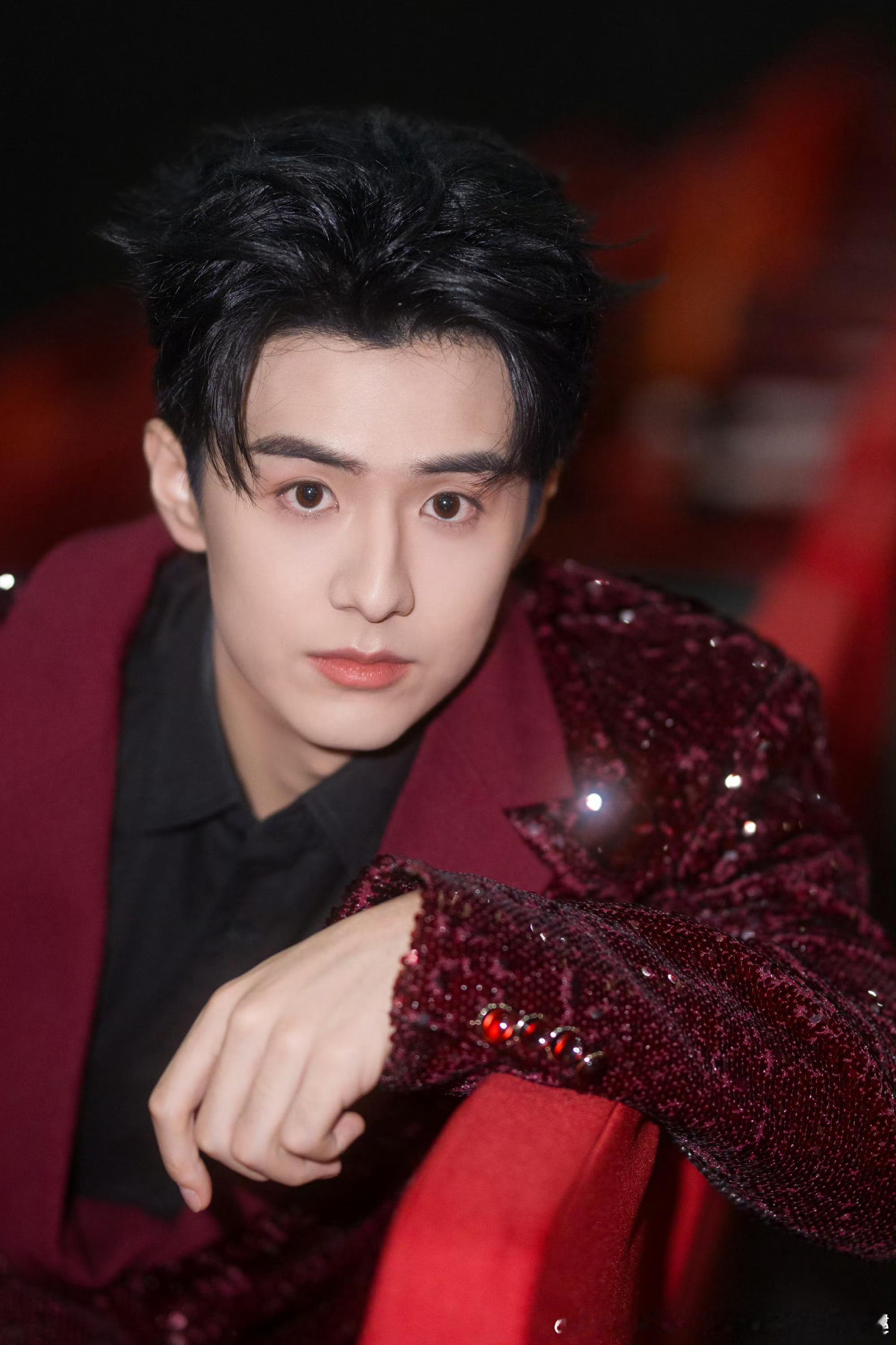 涂毓麟新年快乐马年大吉香港tvb环球歌手涂毓麟oscar