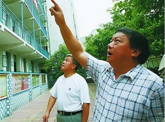2008年汶川地震后，叶志平被许多人怀疑是“历史上最有可能的穿越者”。因为在汶川
