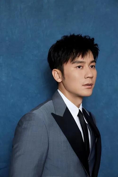 李晨的现状：淡然面对演艺挑战

近年来，李晨在娱乐圈的发展似乎进入了瓶颈期，难以
