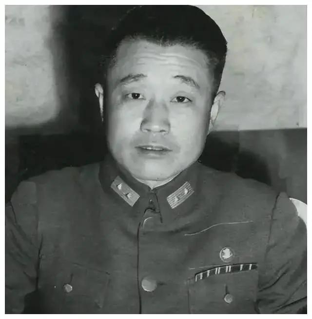 杜聿明晚年谈到孙立人：他不是民族英雄，他就是卖主求荣的小人。说起国军中的几个抗日