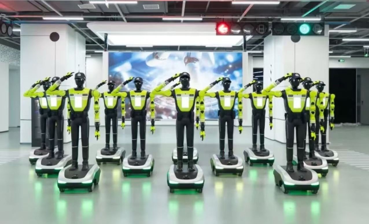 杭警智行 近日，杭州西湖景区及周边核心路段迎来一支“特殊警力”——全国首支成建制