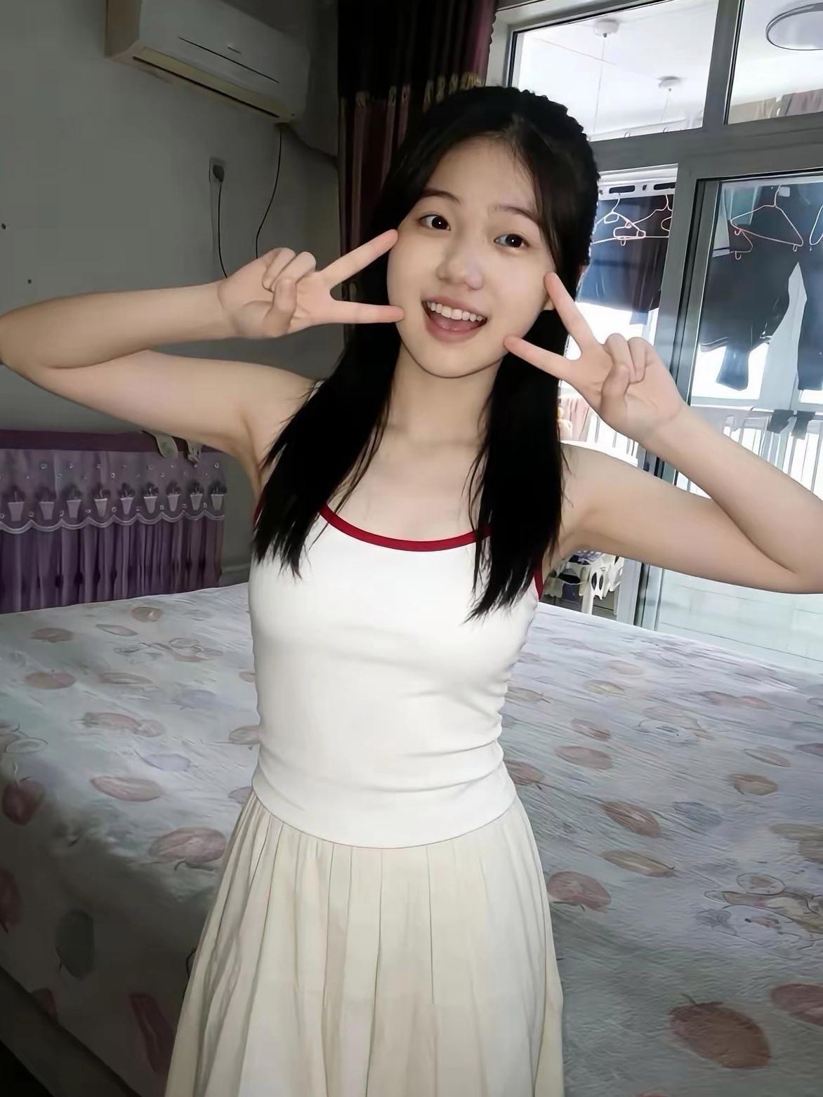 杨家有女初长成，养在深闺人未识！