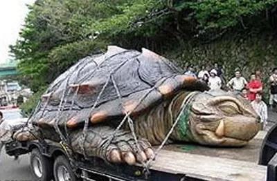#上联：山中易见千年树，请对下联#

山中易见千年树
水里难捉百岁🐢