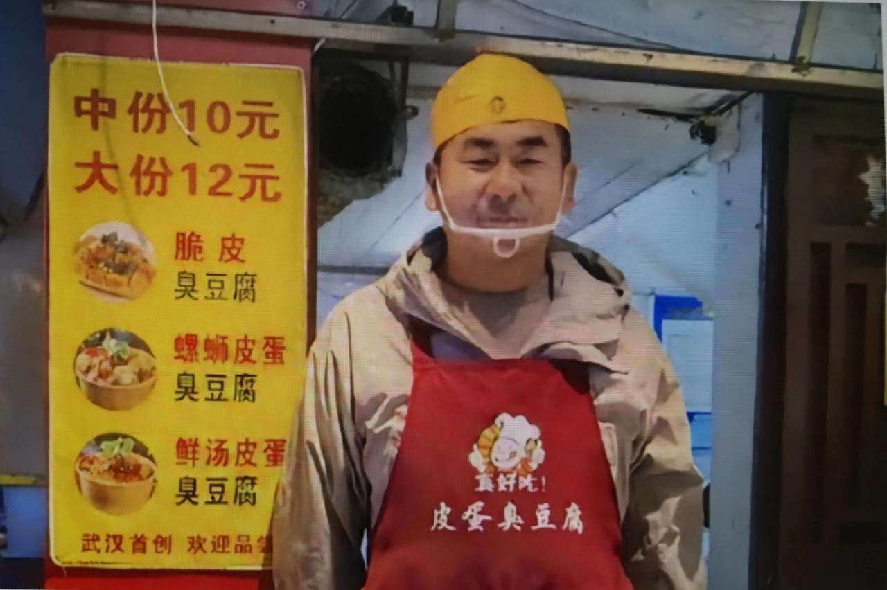 小米汽车的毛利率很高，25.5%，仅次于赛力斯的30%。这其实是好事，为啥小米的