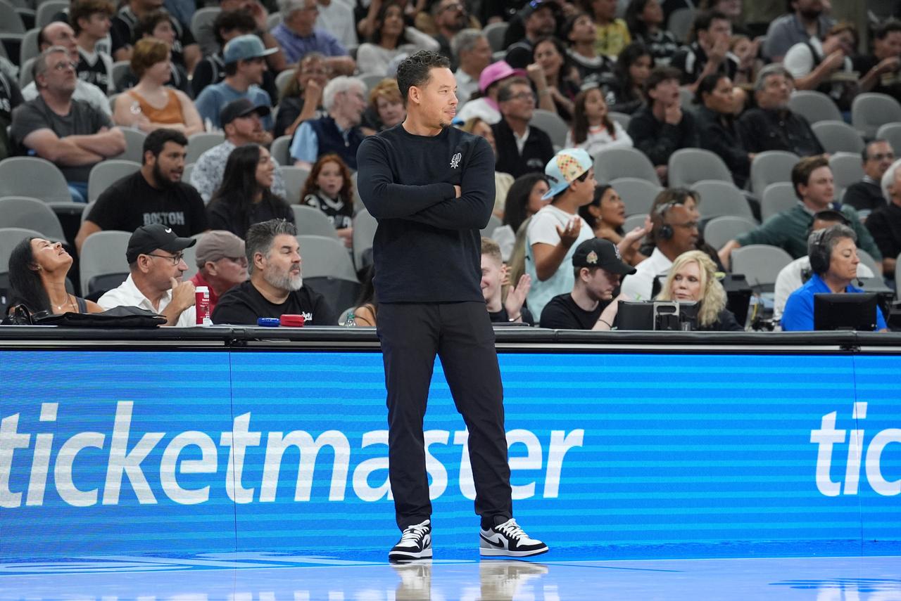 马刺大比分领先，为什么被逆转？米奇说出心里话
NBA总决赛G4的比赛已经结束，马