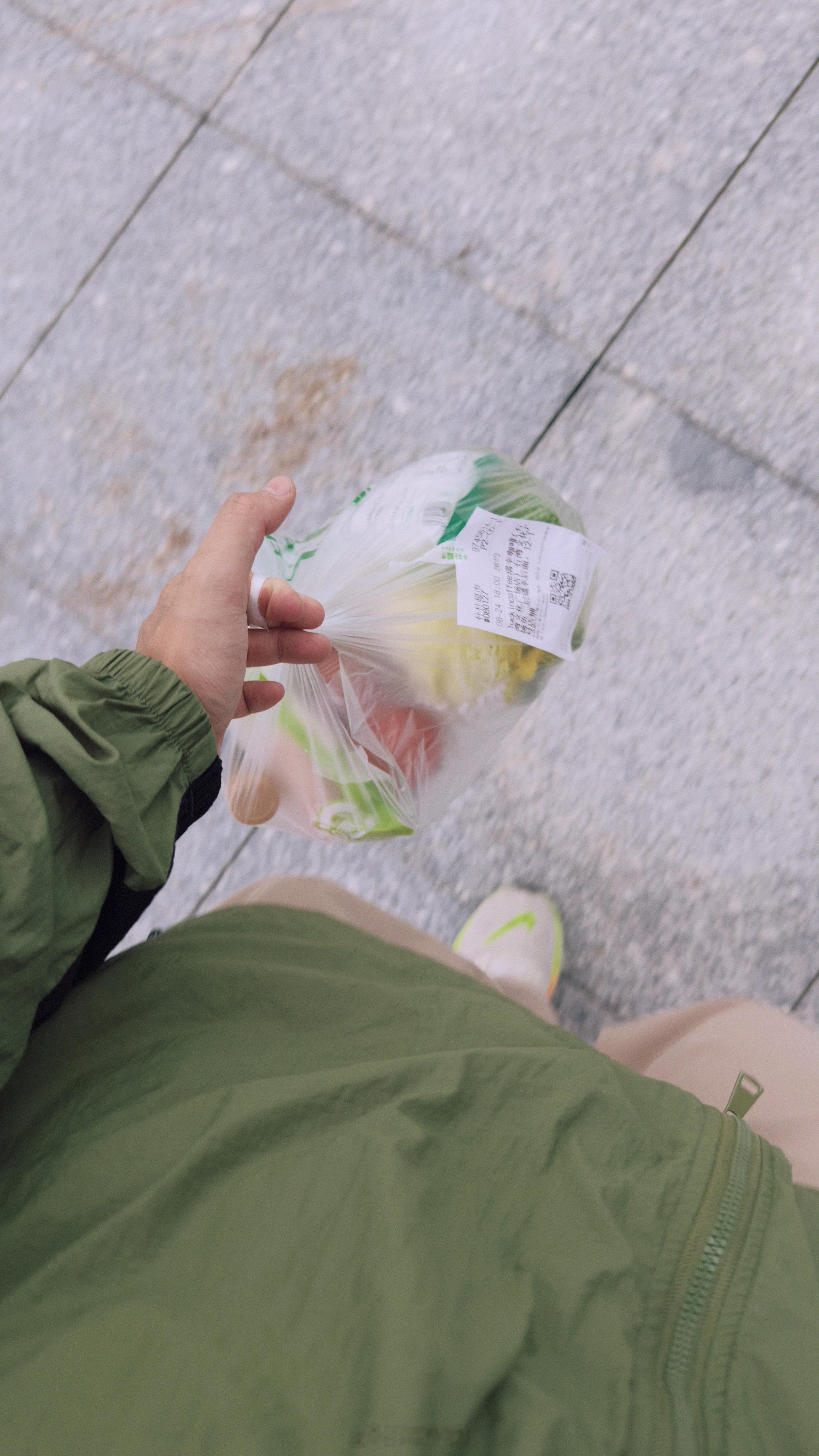 我们人夫是这样的下班就买好菜了 