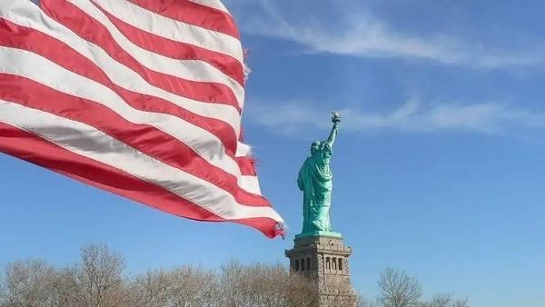 据美国福克斯新闻1月14日报道，美国国务院宣布将暂停受理75个国家的全部签证申请