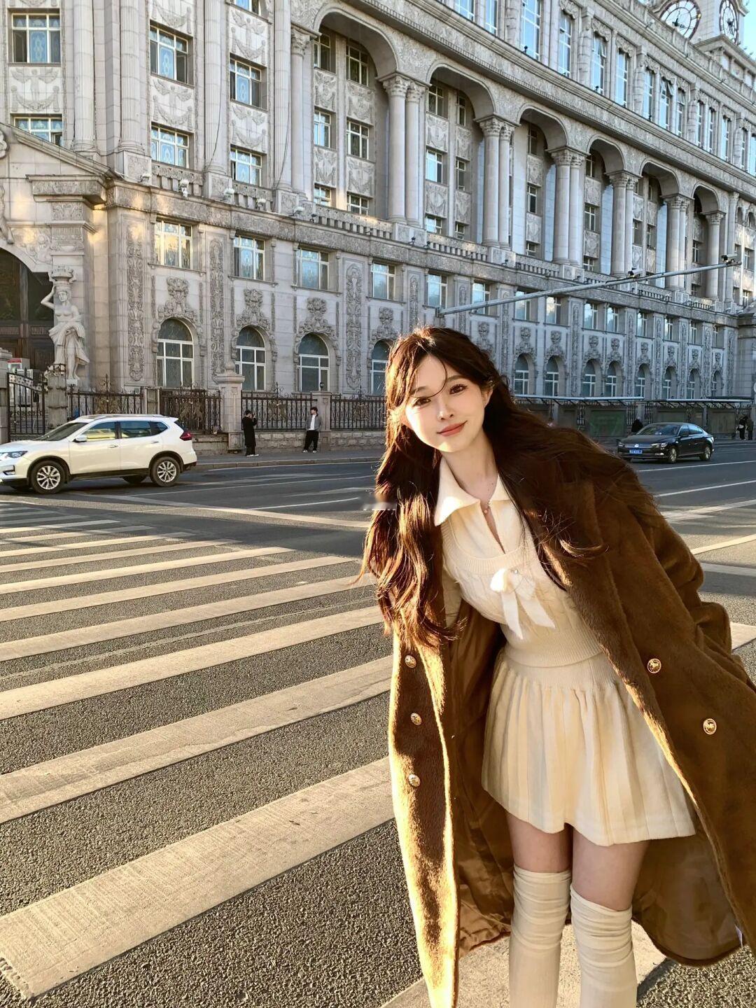 冬天的氛围感是咖色大衣给的🐻