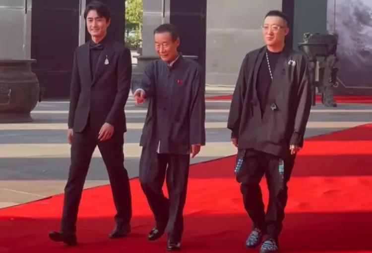 老的不退，年轻人永远没有机会[赞][赞]李建雪演上海滩里面的冯。冯敬尧 水浒传里