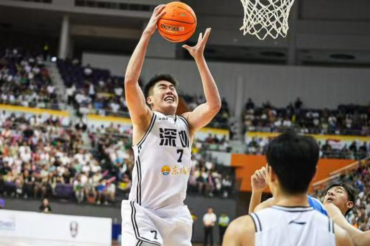 会玩梗的人先抢占注意力，粤BA“火药味”可以再浓一点