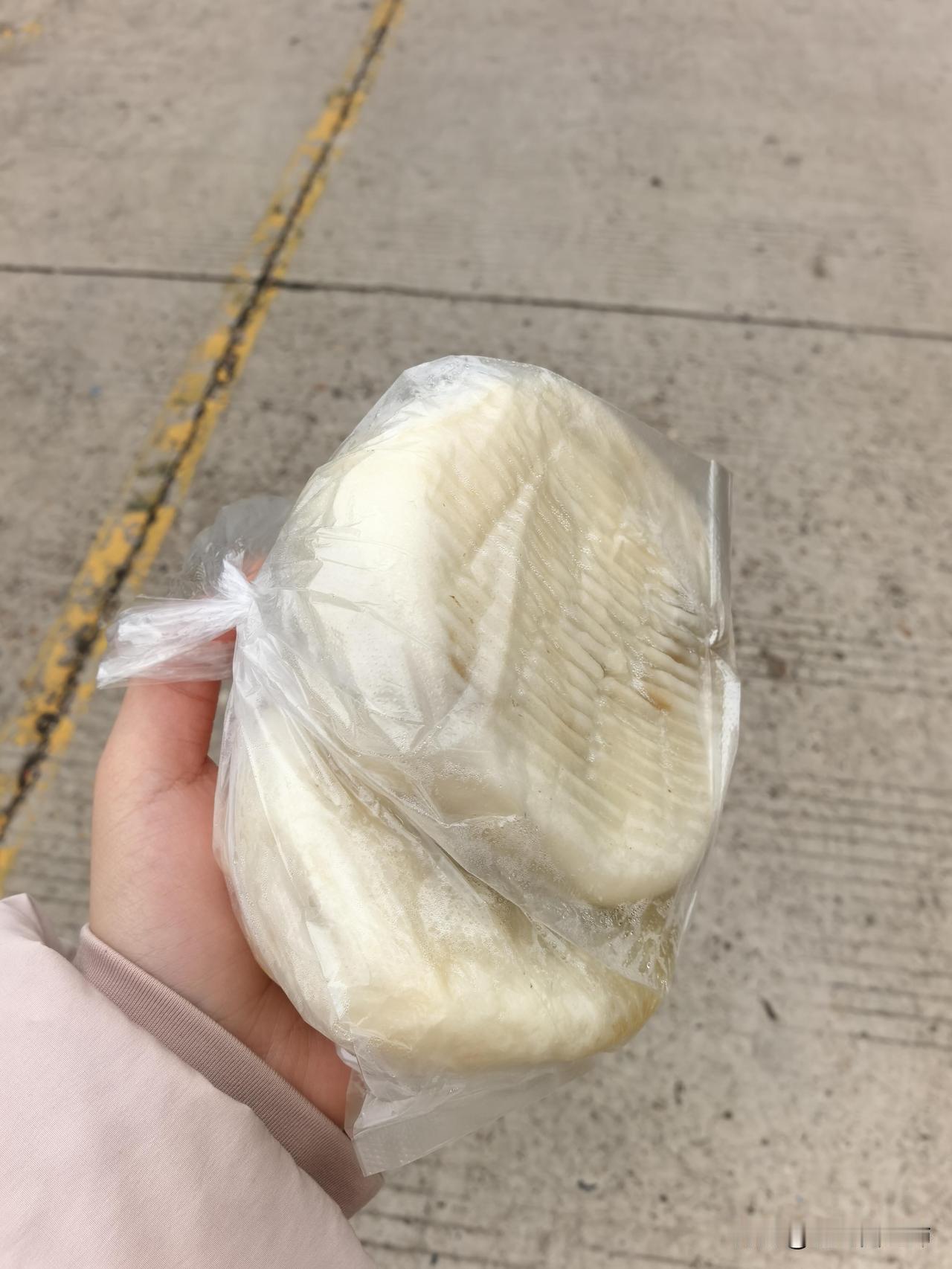 今天上班快迟到了，本来想直接点个外卖送到办公室，但突然间想到单位附近有个特别好吃