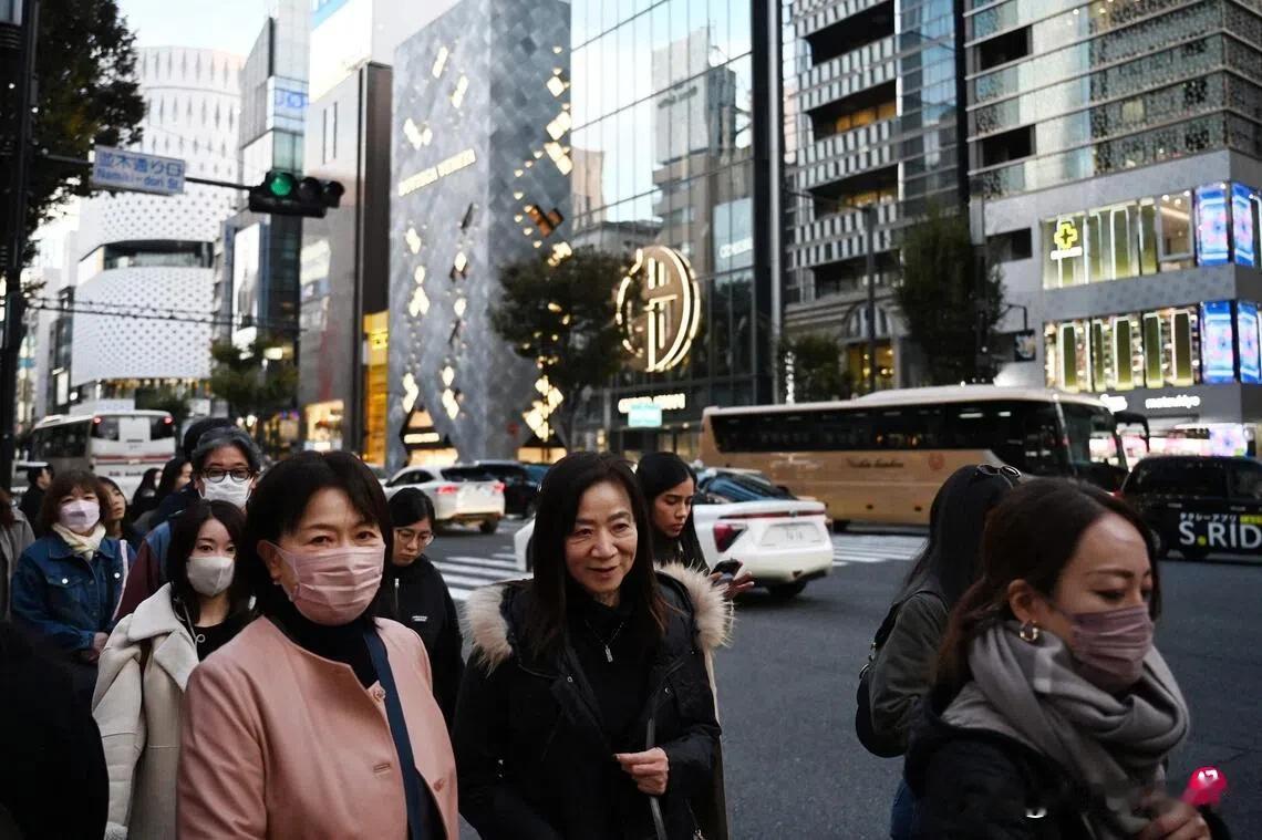 流子在日本子 日本流感疫情持续扩散
日本数据显示，在11月3日至9日一周内，日本