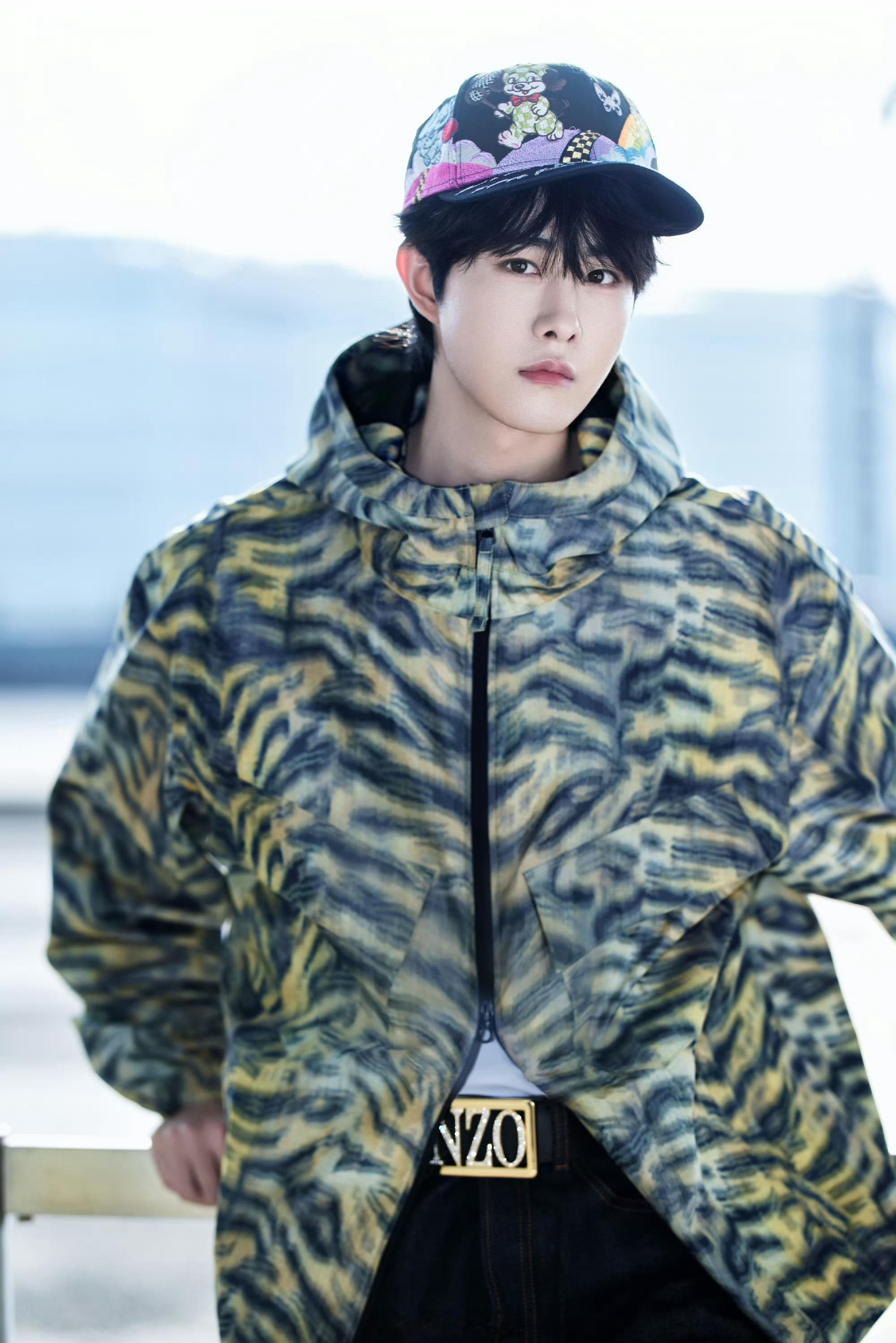 田嘉瑞巴黎时装周出发造型look，好帅气！！期待田嘉瑞再次闪耀巴黎