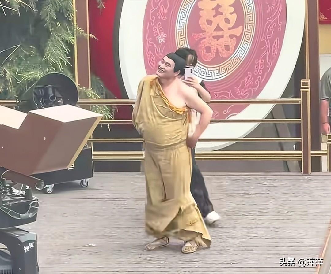 朱之文这演出造型很棒啊！