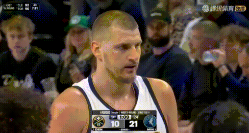 8中1还累够呛——约老师啥时候受过这气？
进攻端打不进（图1-2），防守端还被森