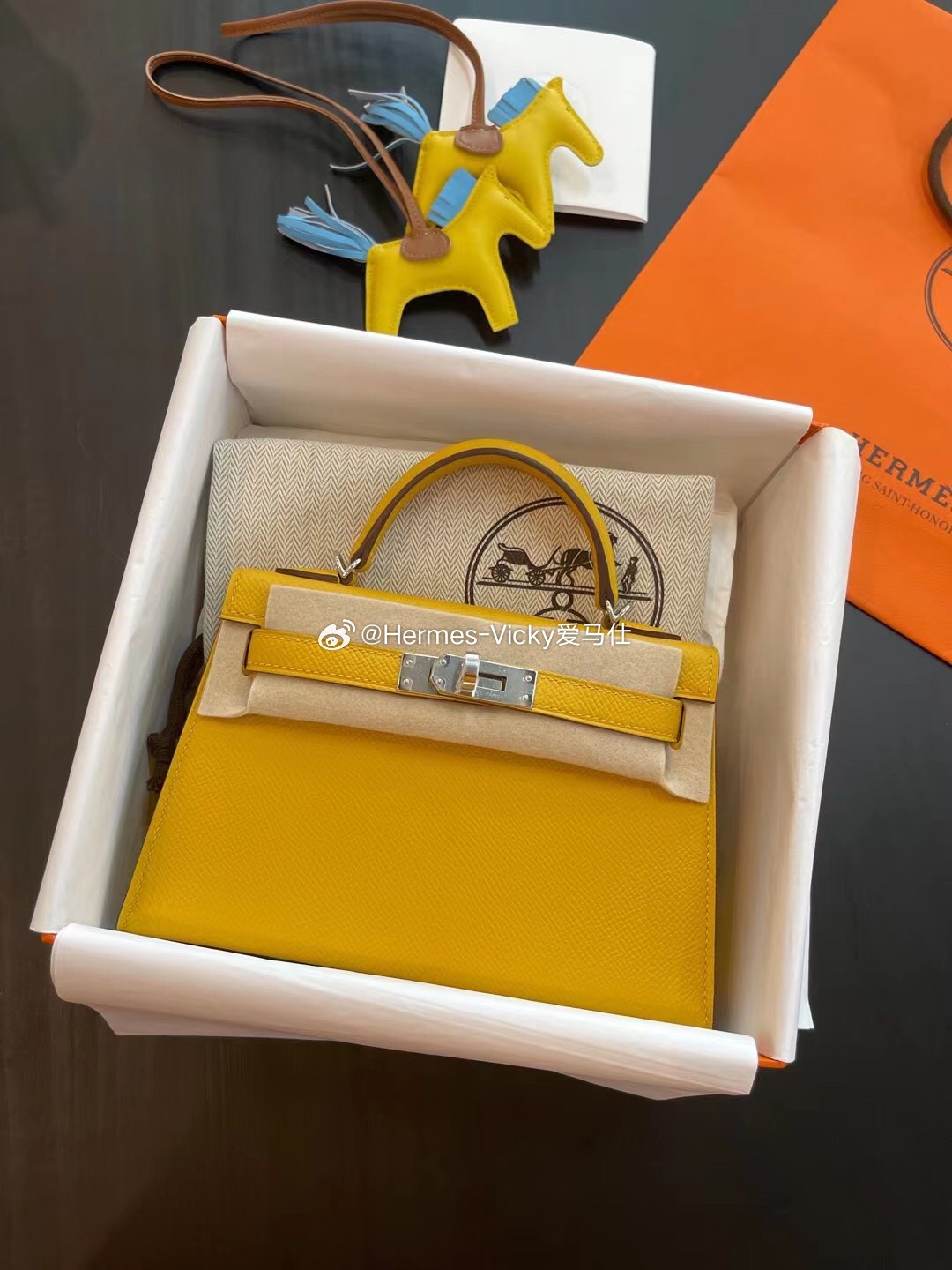 Mini kelly 二代 9D 琥珀黄 银扣 epsom皮 爱马仕hermes