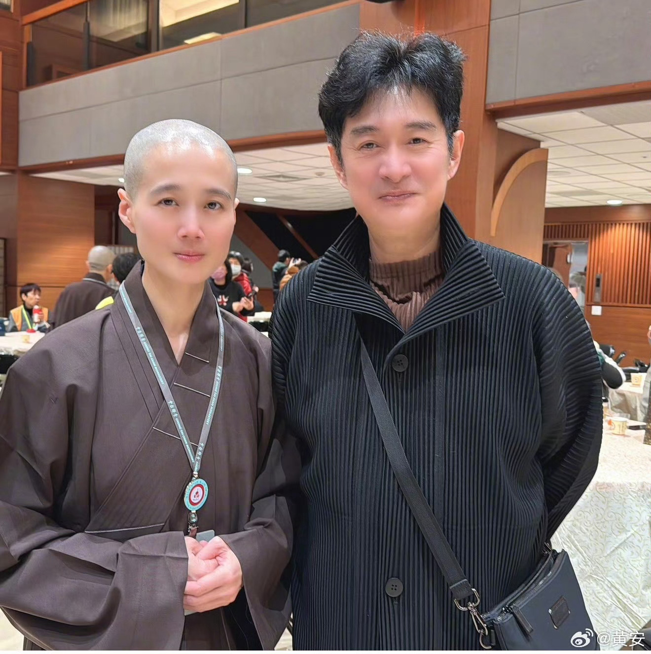 黄安两个妹妹剃度出家歌手黄安发文分享家事，透露自己的两位亲妹妹先后剃度出家 黄安