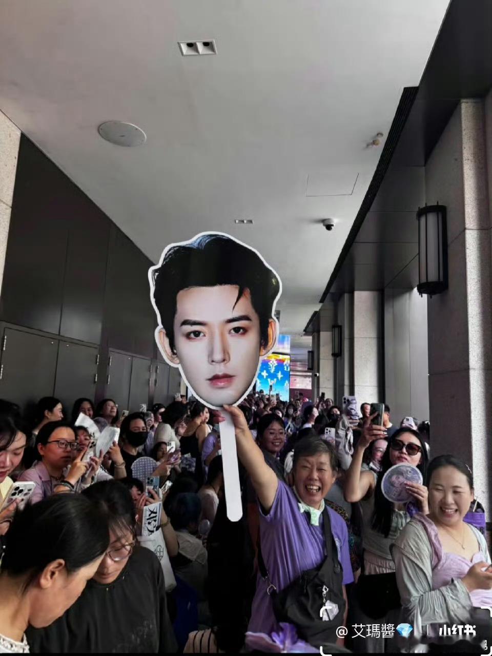 生线下真的没有几个人人头能比得过邓为的线下的钻石姐姐，从来不玩虚的邓为风月不相关