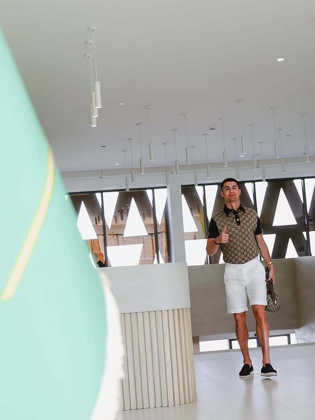 C罗c罗 想干嘛就干嘛还能看见他踢球就是最好的 