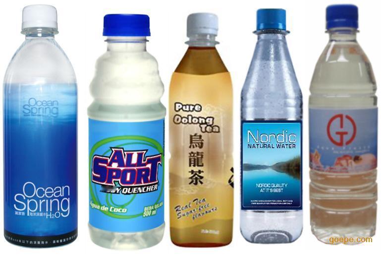 别再乱晃！瓶装水塑料颗粒是自来水3倍，这些食品包装也在“掉塑料”
 
最新研究炸