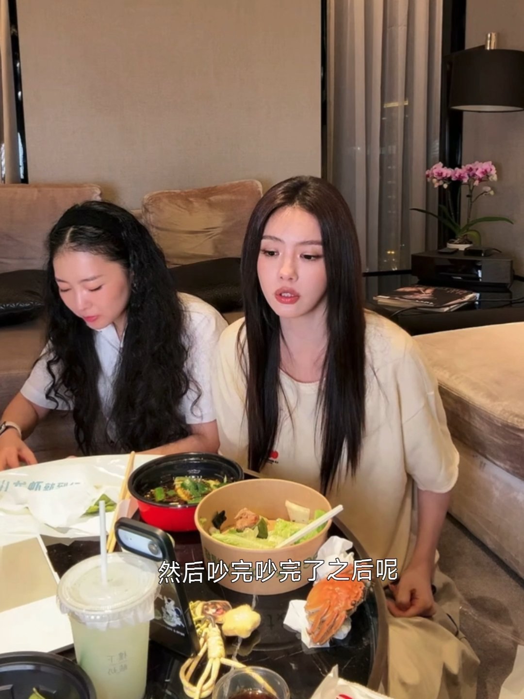 蔡文静回应离家出走蔡文静离家出走两条街就回家了小时候跟妈妈赌气闹出走，蔡文静鼓足