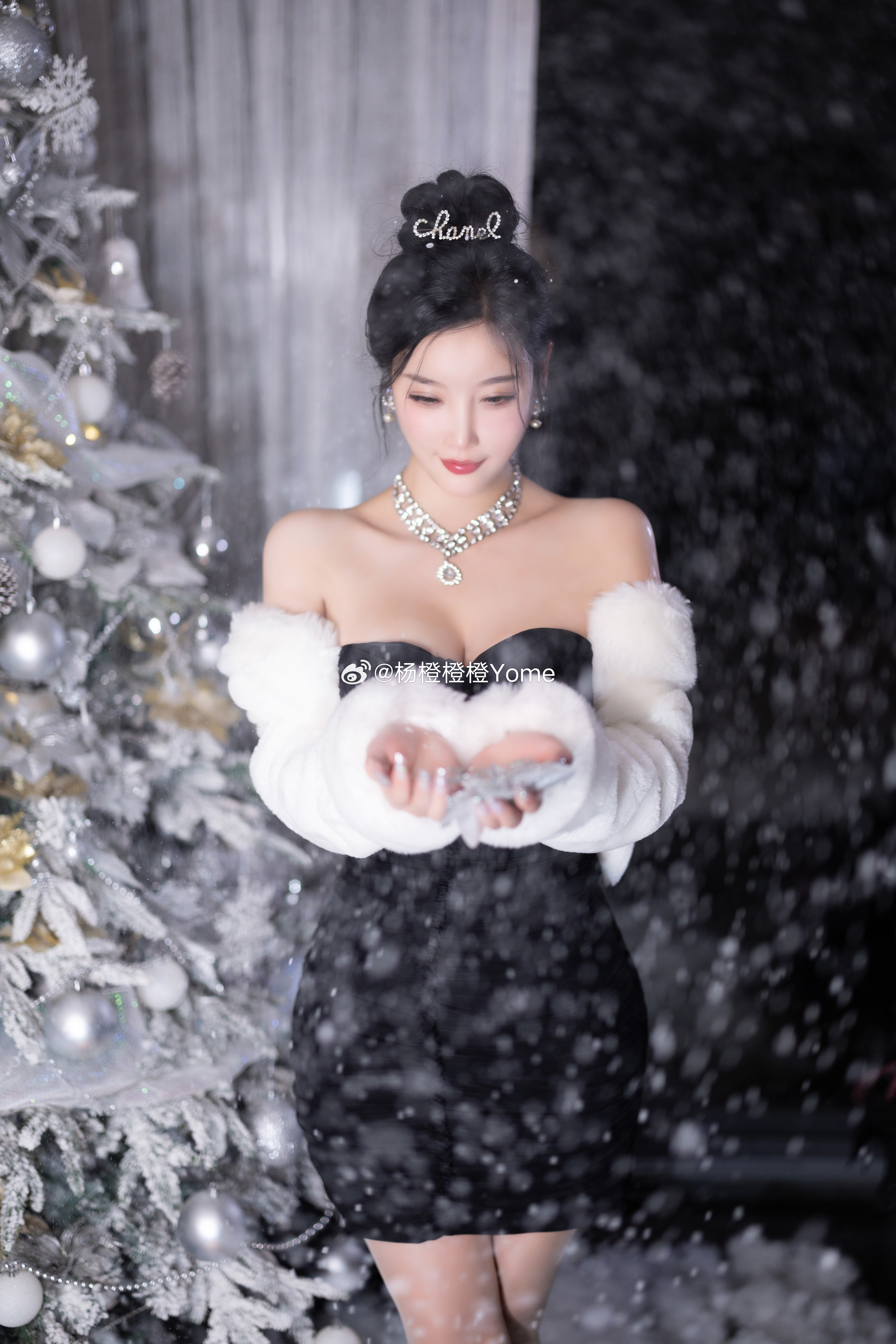 【新图上架 2023.12.22】  海南旅拍写真发布  全套共90P🎄♡ˁ῁