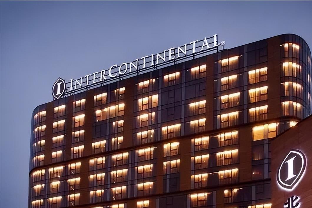 一家英国企业，在中国的地盘赚钱，却只认美国的法律。

近期三地消费者协会联合开展