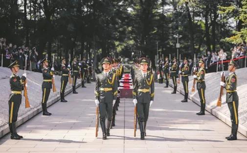 为什么归国的志愿军遗骸都是从韩国回家的，而不是朝鲜？首先得清楚，志愿军烈士的遗骸