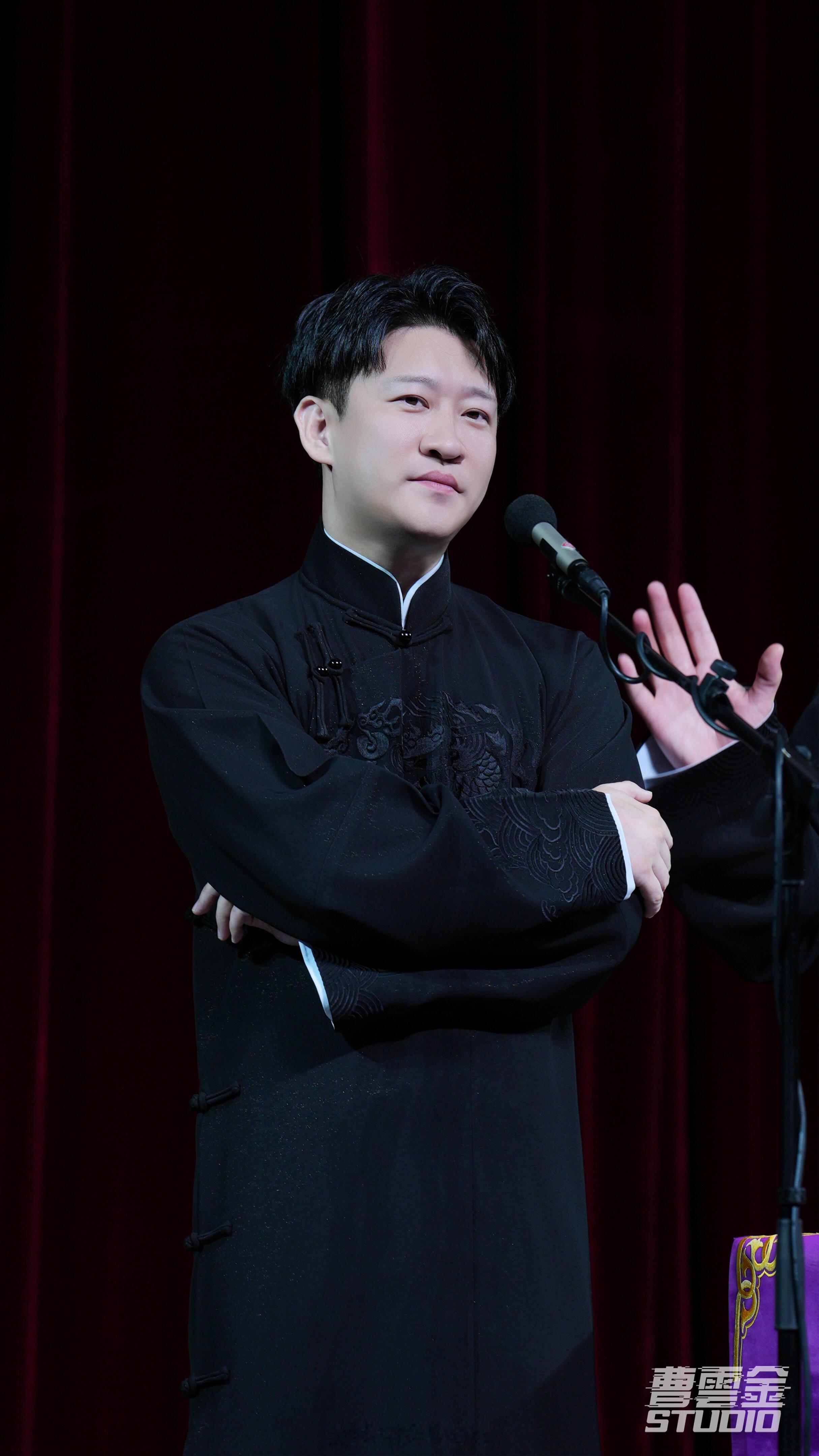 很喜欢曹云金这样的积极的态度，开巡演、拍剧集、出新歌，还跨界当监制筹备新短剧，在