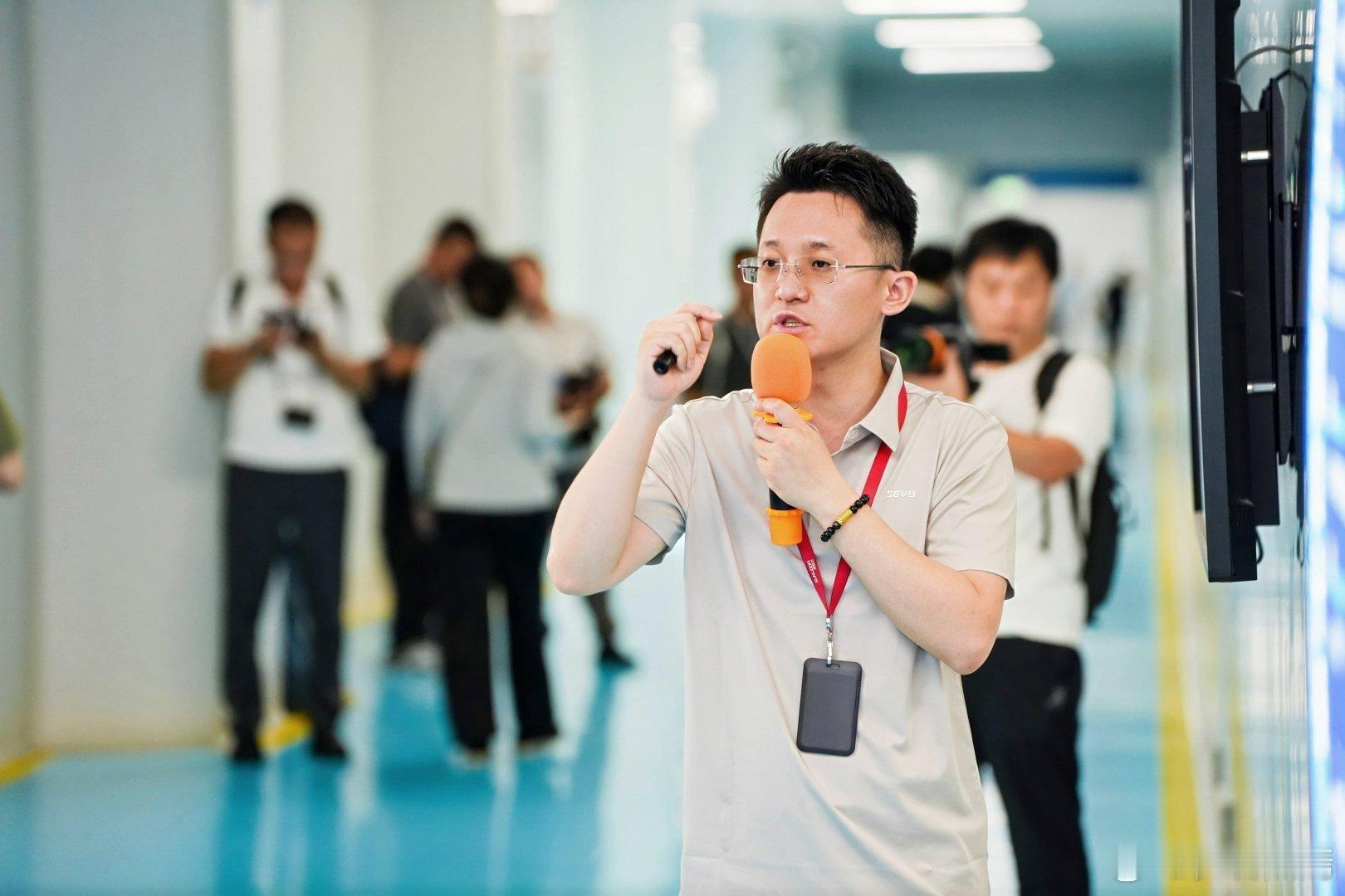 来枣庄赴一场硬核工业之旅从前只知台儿庄古城，这次才发现枣庄藏着新能源硬核实力，无