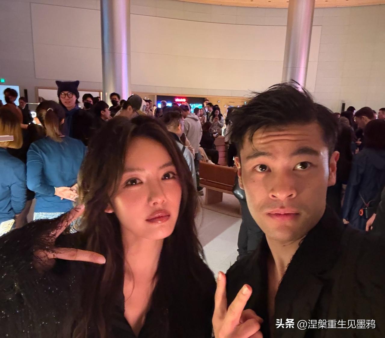 蔡文静与新朋友宁忠岩，陈碧舸，许魏洲同框合影

蔡文静发布动态，配文“新体验中做