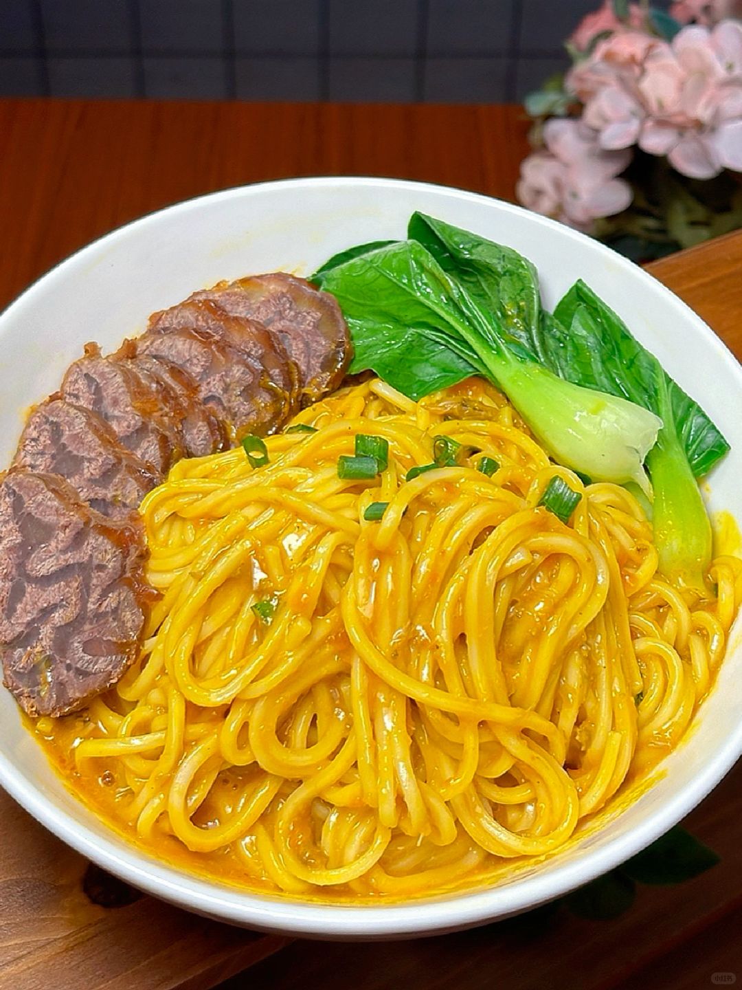 零失败酱牛肉｜简单快手蟹黄拌面🍜