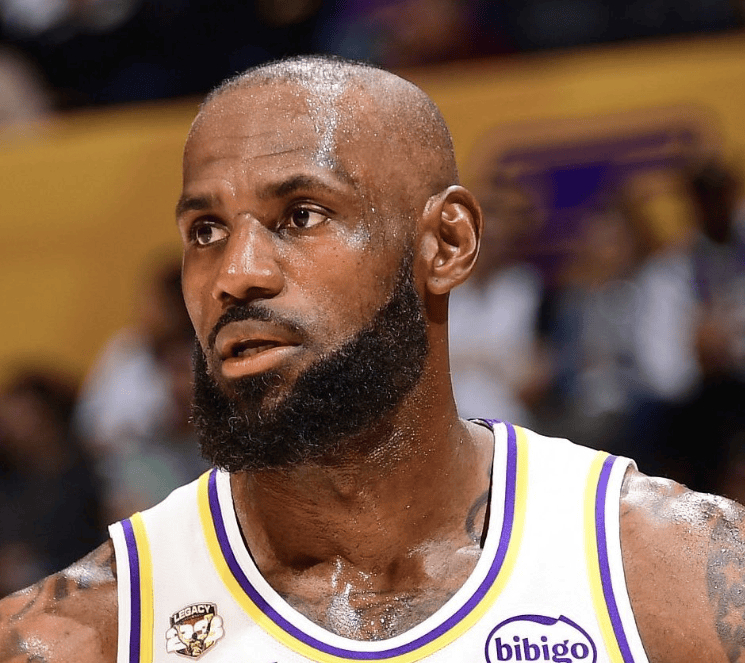 美媒：詹姆斯并没有要求所谓的“告别巡演”，外界此前将这视作他可能在本赛季后退役的