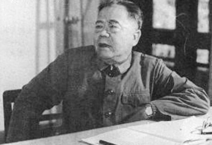 1977年张爱萍建议聂凤智出任空军司令员，最终未被采纳，令人遗憾！
1975年秋