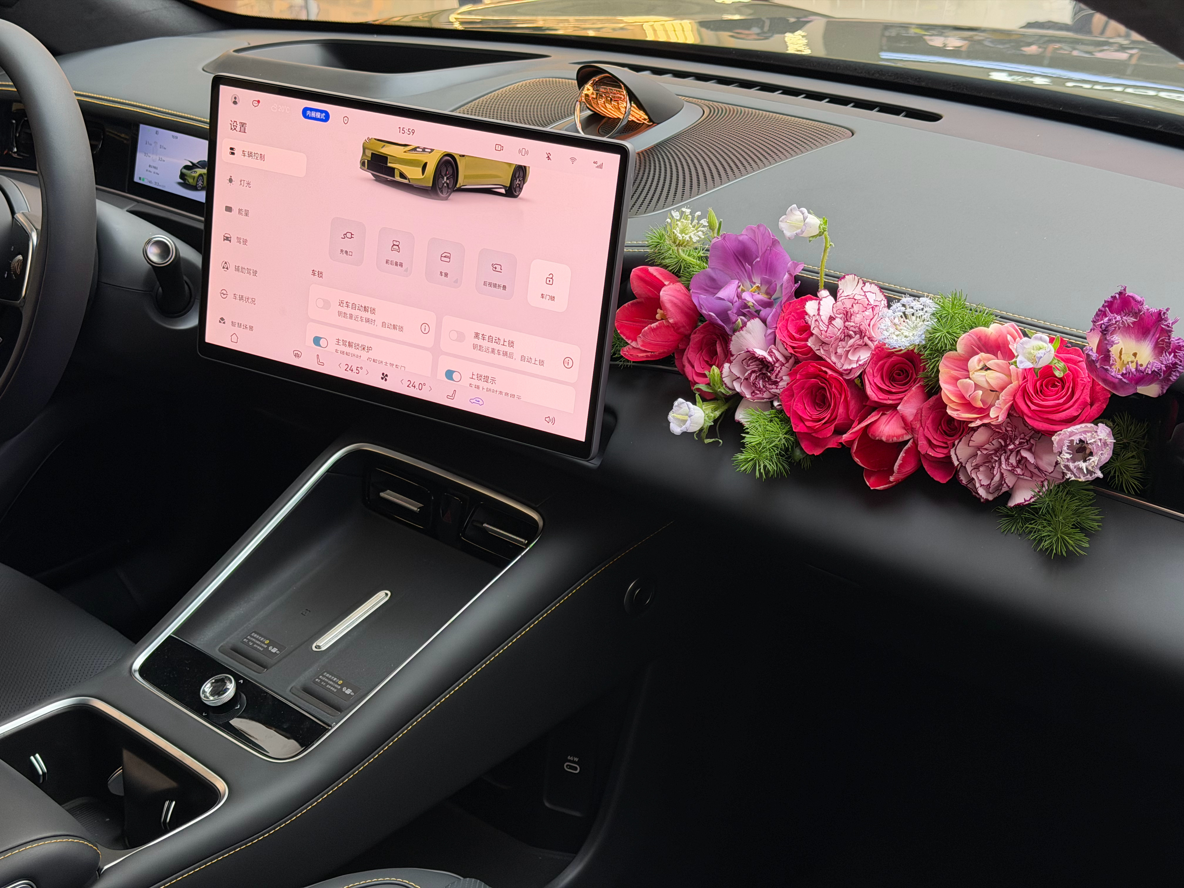 西安首台尚界Z7来了，这次近距离感受了一下，有几个点我印象深刻，车漆明显更高级了