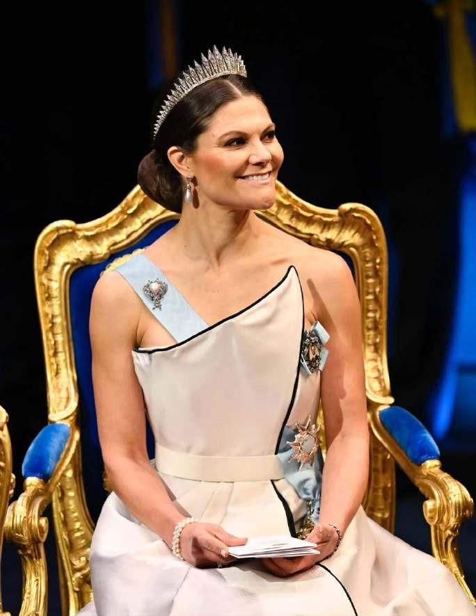 维多利亚公主随着年龄的增长，没有变老，反而越来越美了。
12月10日，瑞典维多利