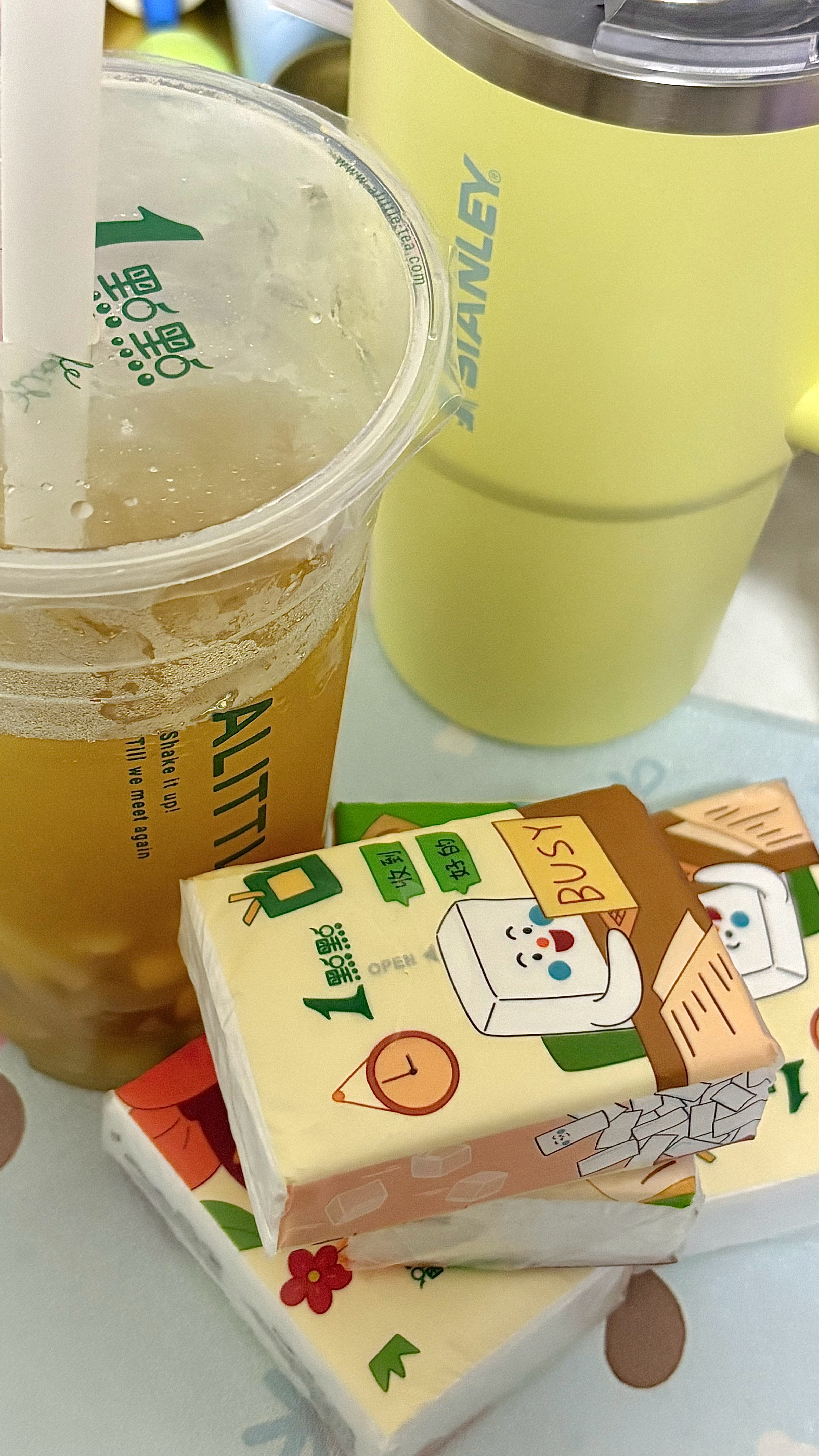 苹果茉莉绿真的好好喝 但为了这一杯凑单了四包餐巾纸