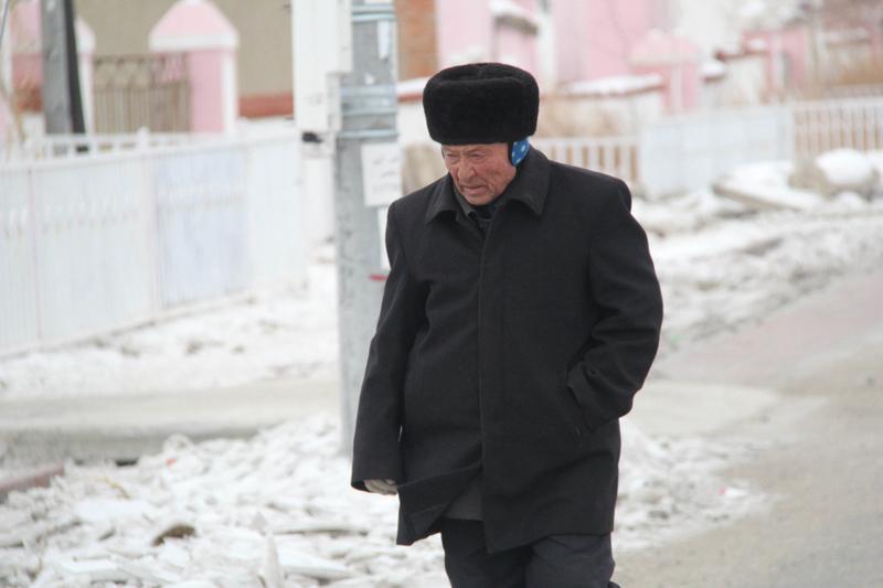 中央气象台预报，今明两天新疆大部和黑龙江等地有强降雪，部分地区达暴雪甚至大暴雪级