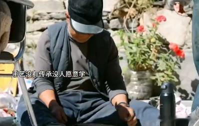赵露思问爷爷为什么不传手艺 爷爷掌纹里流淌的山河智慧，遇上赵露思眼里的求知星光，