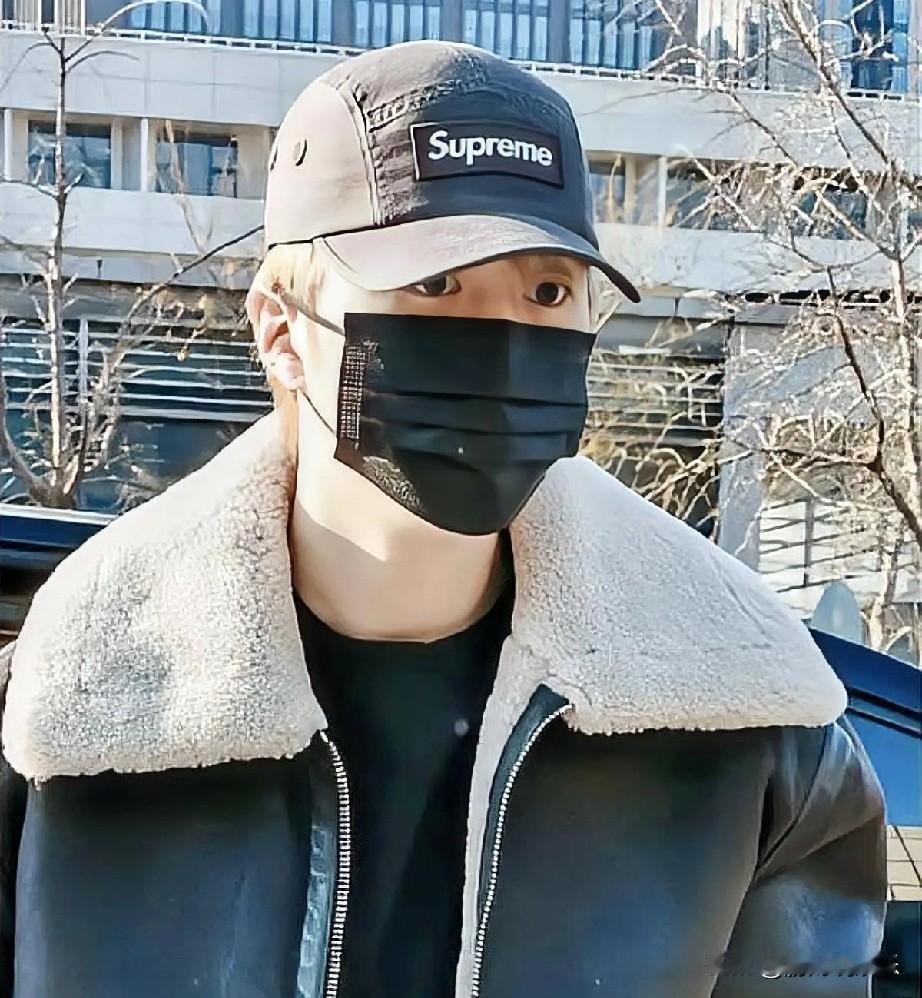 范丞丞“闪现”春晚彩排，新星崛起引万众瞩目！

今日，范丞丞惊喜“闪现”央视马年